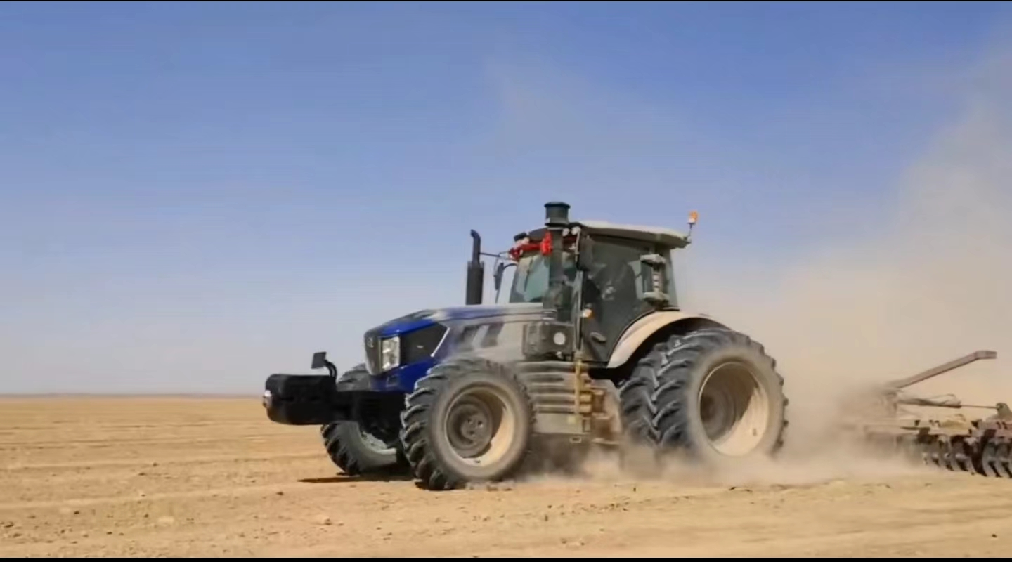 Chile's Good Helper for Wasteland Reclamation----- LTM 120HP Tractor