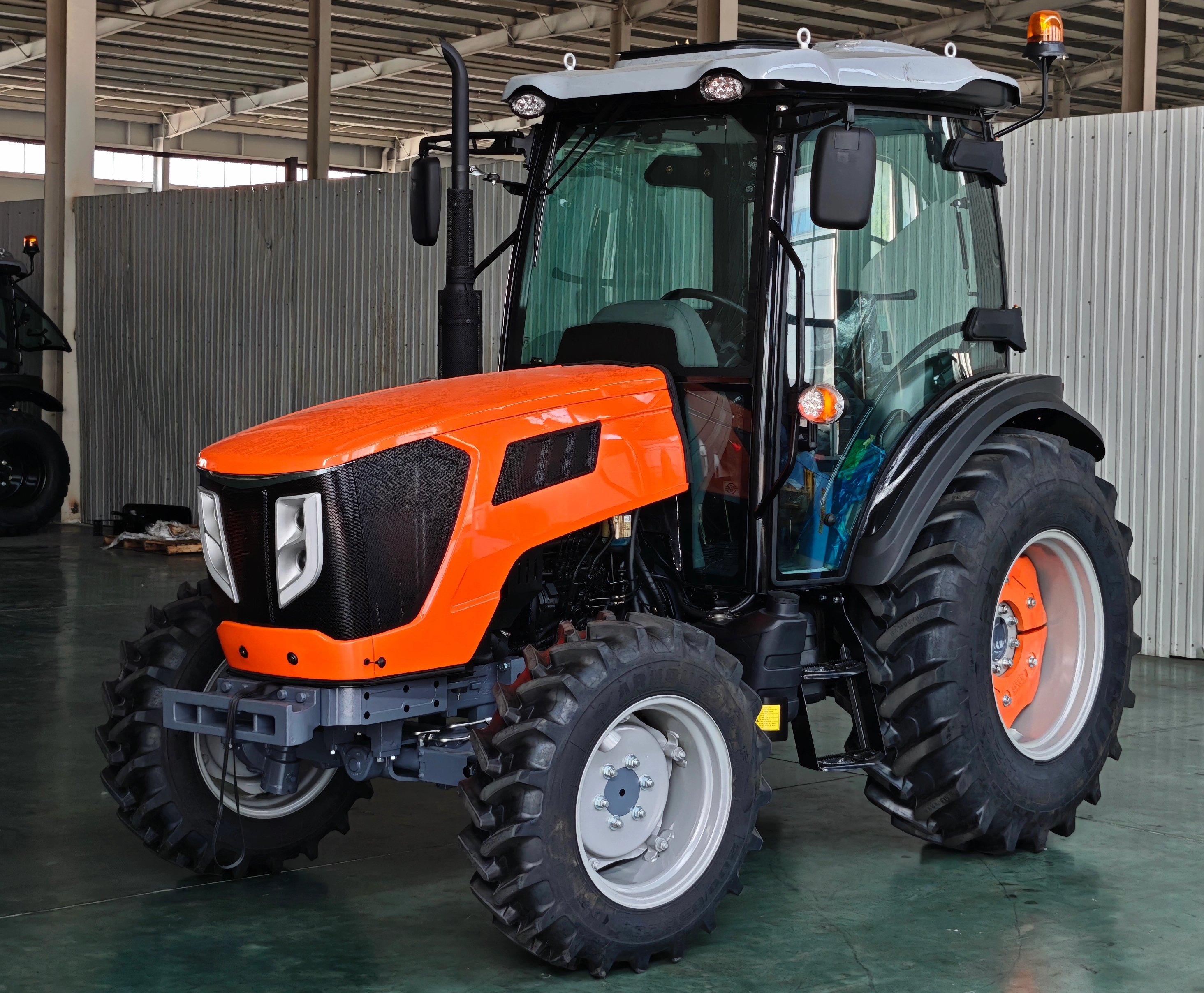 The Tractor Practical Encyclopedia: From Shipping To Field Operations